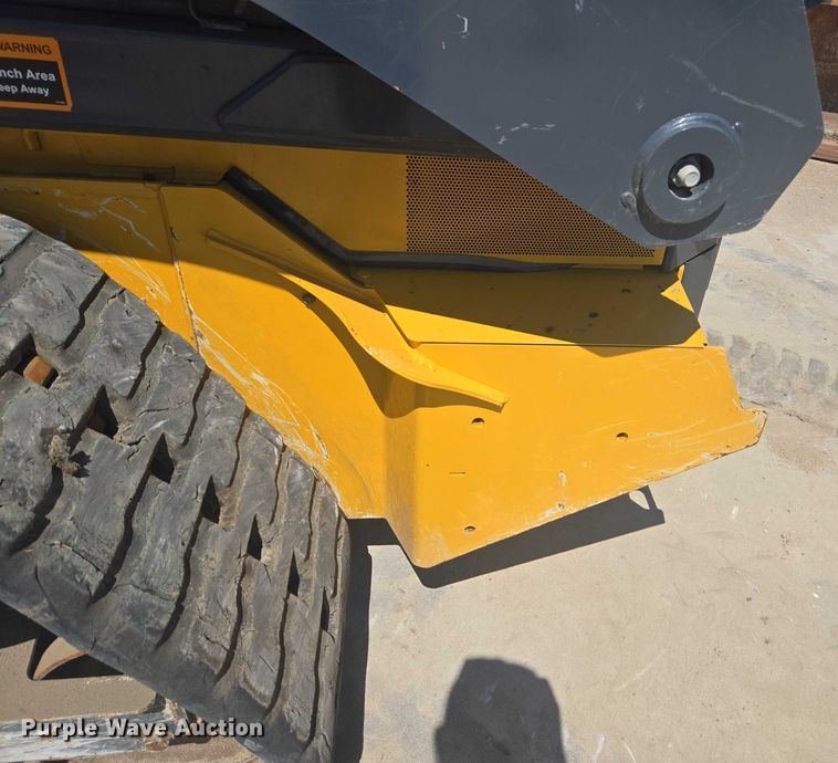 image for item DE2191 2023 John Deere 331G tracked skid steer loader