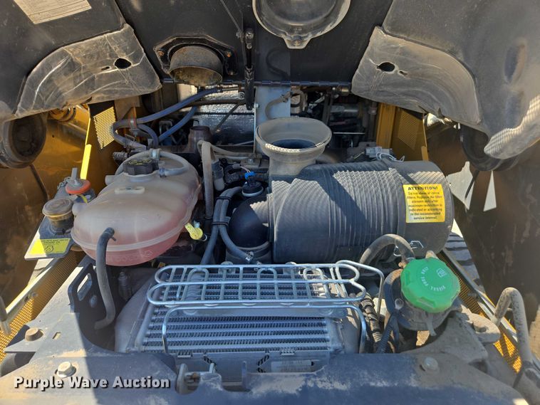 image for item DE2191 2023 John Deere 331G tracked skid steer loader