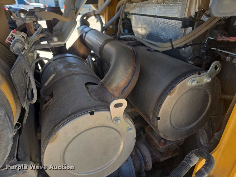 image for item DE2191 2023 John Deere 331G tracked skid steer loader