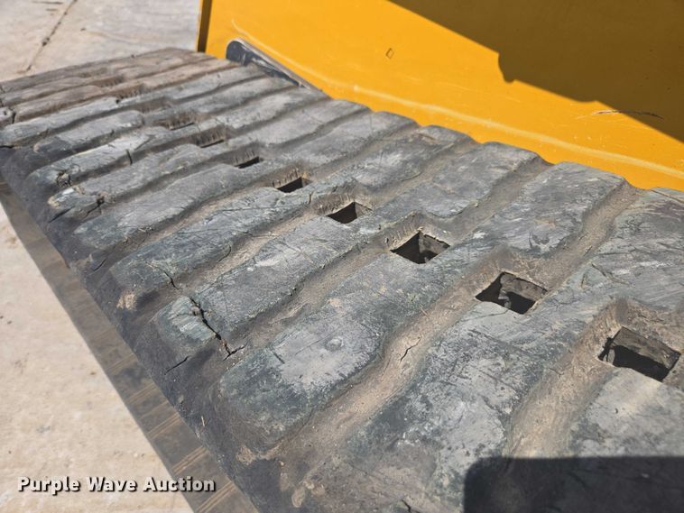 image for item DE2191 2023 John Deere 331G tracked skid steer loader