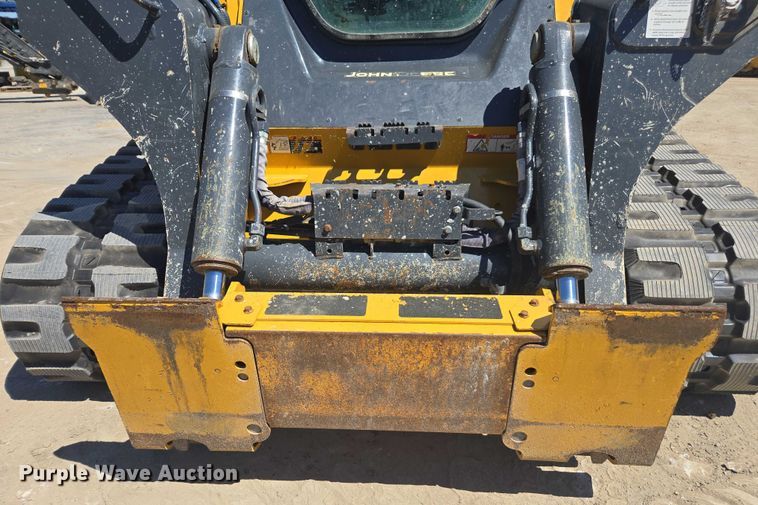 image for item DE2192 2023 John Deere  331G tracked skid steer loader