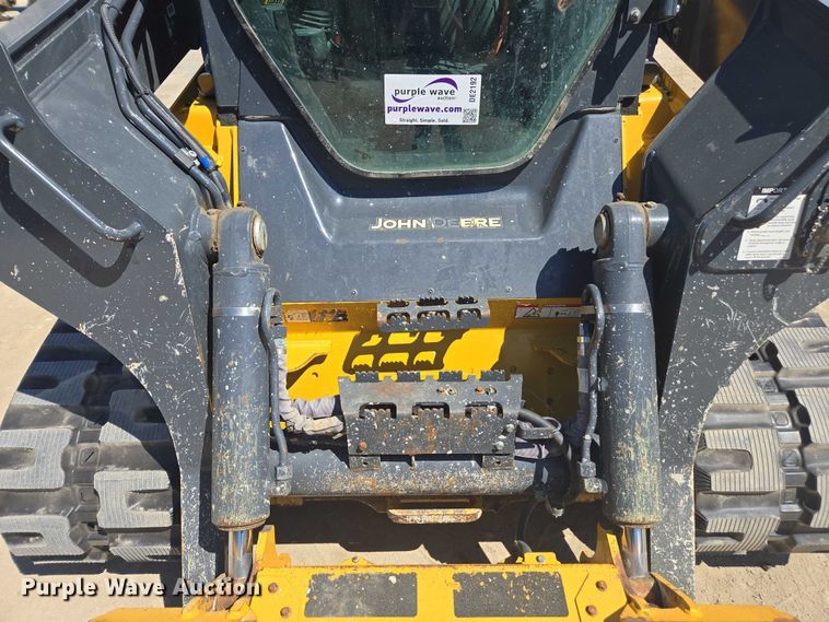 image for item DE2192 2023 John Deere  331G tracked skid steer loader