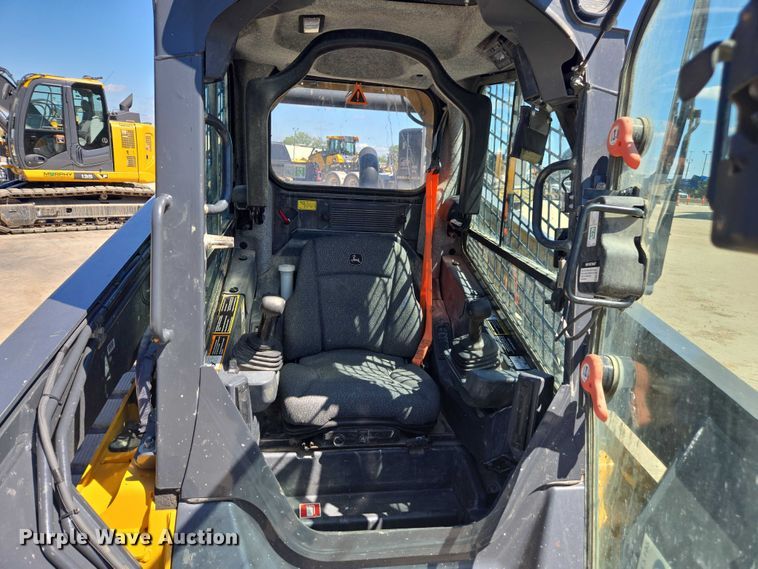 image for item DE2192 2023 John Deere  331G tracked skid steer loader