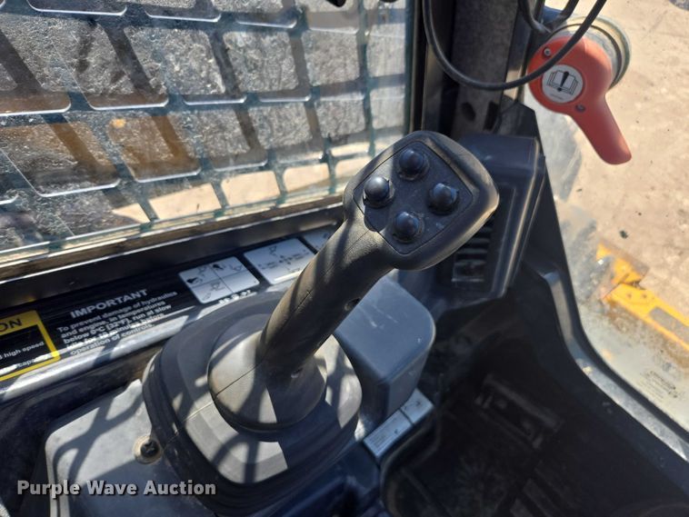 image for item DE2192 2023 John Deere  331G tracked skid steer loader