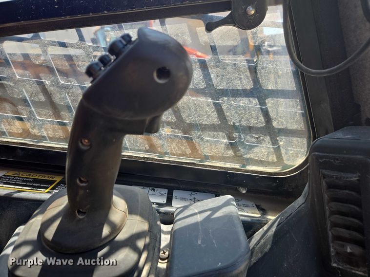 image for item DE2192 2023 John Deere  331G tracked skid steer loader