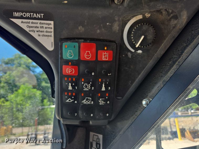 image for item DE2192 2023 John Deere  331G tracked skid steer loader