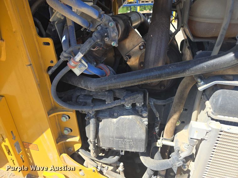 image for item DE2192 2023 John Deere  331G tracked skid steer loader