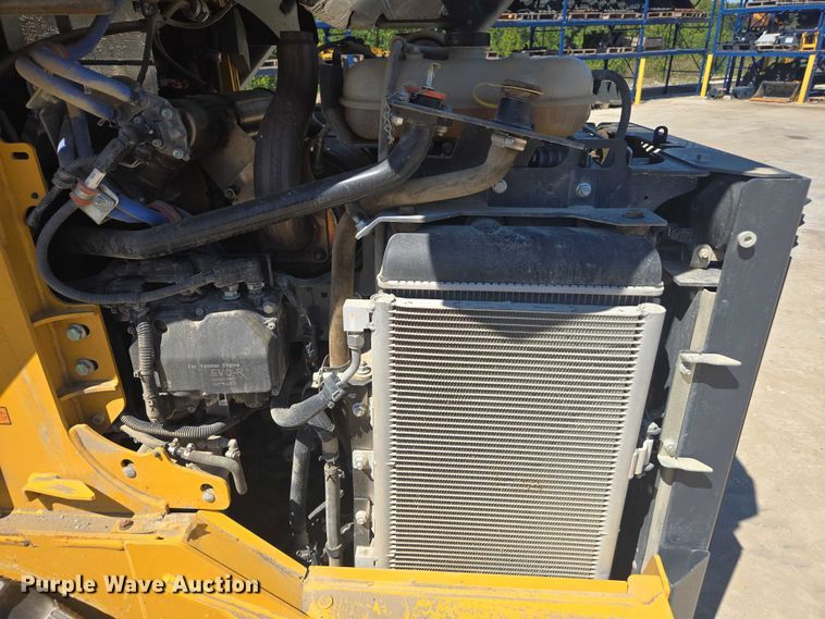 image for item DE2192 2023 John Deere  331G tracked skid steer loader