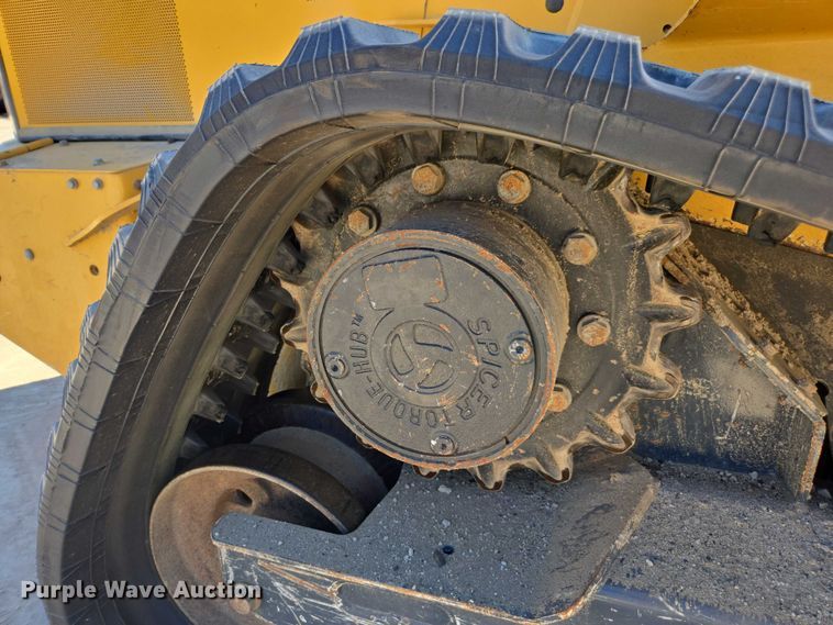 image for item DE2192 2023 John Deere  331G tracked skid steer loader