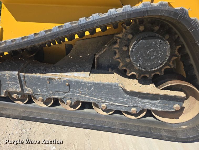 image for item DE2192 2023 John Deere  331G tracked skid steer loader