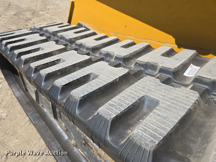 image for item DE2192 2023 John Deere  331G tracked skid steer loader