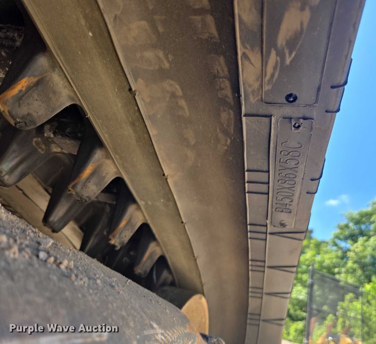 image for item DE2192 2023 John Deere  331G tracked skid steer loader