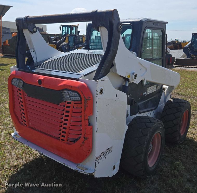 MINI CARGADOR SOBRE RUEDAS 2022 BOBCAT S76