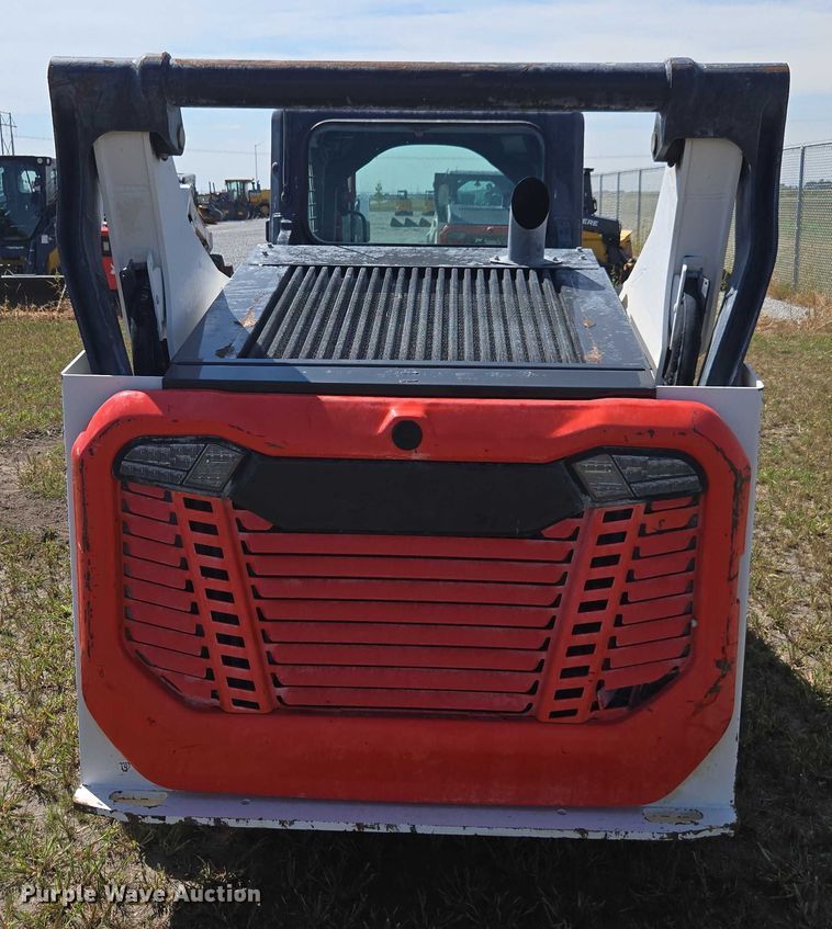 image for item DE2193 2022 Bobcat S76 skid steer loader