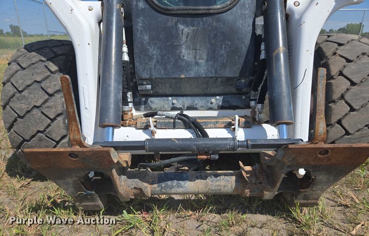 image for item DE2193 2022 Bobcat S76 skid steer loader