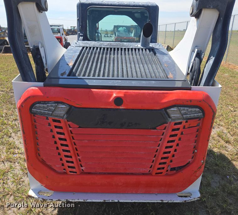 image for item DE2193 2022 Bobcat S76 skid steer loader