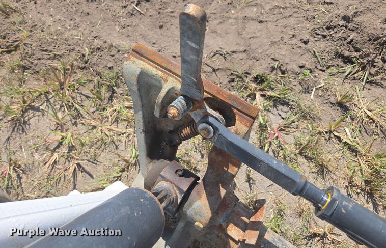 image for item DE2193 2022 Bobcat S76 skid steer loader