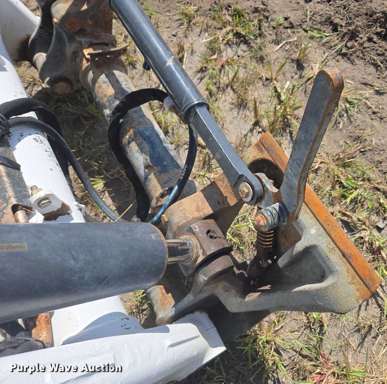 image for item DE2193 2022 Bobcat S76 skid steer loader