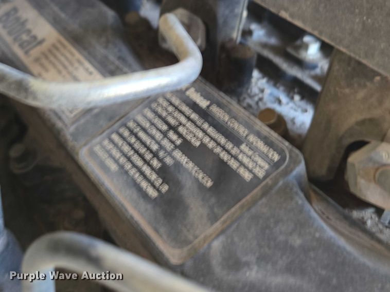 image for item DE2193 2022 Bobcat S76 skid steer loader