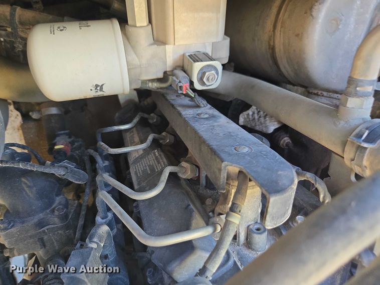 image for item DE2193 2022 Bobcat S76 skid steer loader