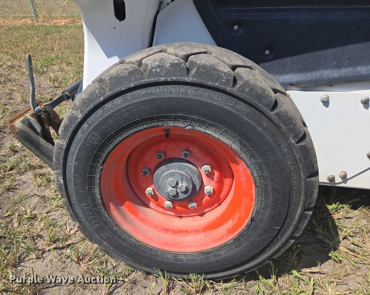 image for item DE2193 2022 Bobcat S76 skid steer loader