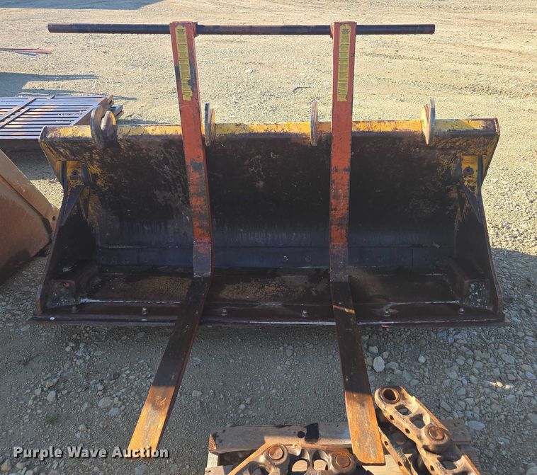 image for item DE2202 JRB 344J four-in-one wheel loader bucket