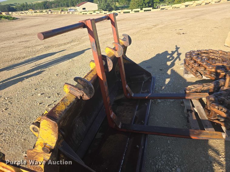 image for item DE2202 JRB 344J four-in-one wheel loader bucket