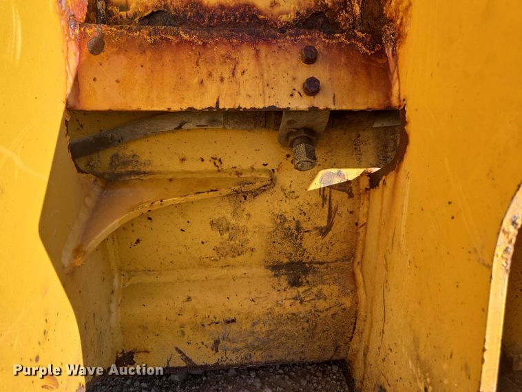 image for item DE2202 JRB 344J four-in-one wheel loader bucket