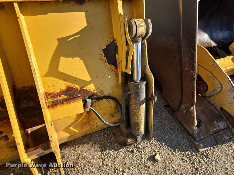 image for item DE2202 JRB 344J four-in-one wheel loader bucket