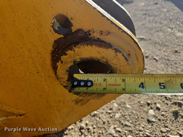 image for item DE2202 JRB 344J four-in-one wheel loader bucket