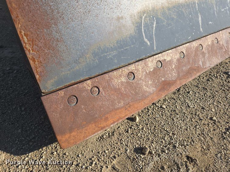 image for item DE2203 Caterpillar 416B blade