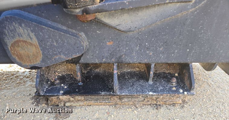 image for item DE2203 Caterpillar 416B blade