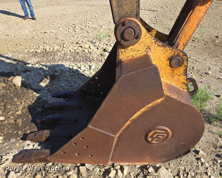 image for item DE2205 2001 Komatsu PC228USLC-3 excavator