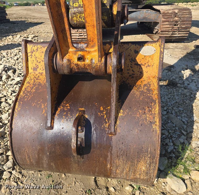 image for item DE2205 2001 Komatsu PC228USLC-3 excavator