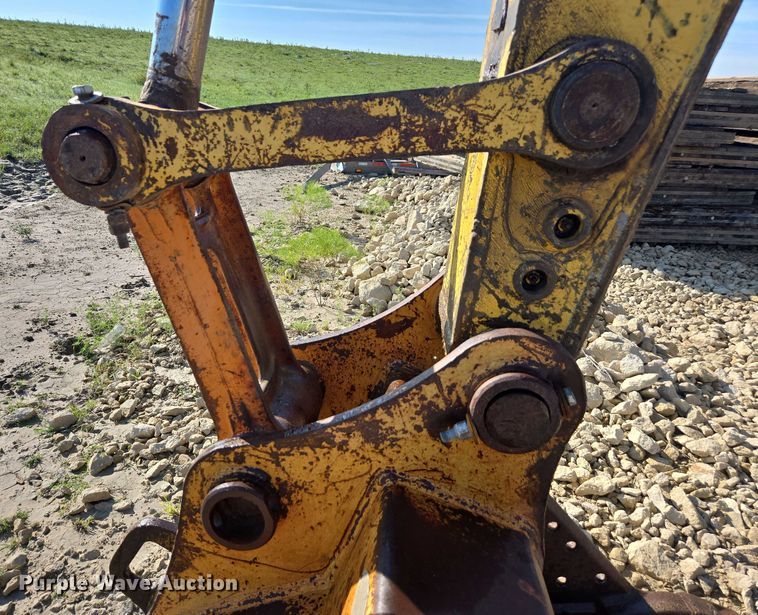 image for item DE2205 2001 Komatsu PC228USLC-3 excavator