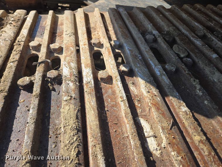 image for item DE2205 2001 Komatsu PC228USLC-3 excavator