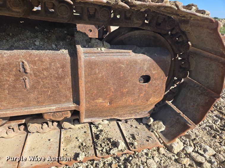 image for item DE2205 2001 Komatsu PC228USLC-3 excavator