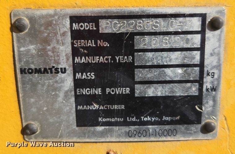 image for item DE2205 2001 Komatsu PC228USLC-3 excavator