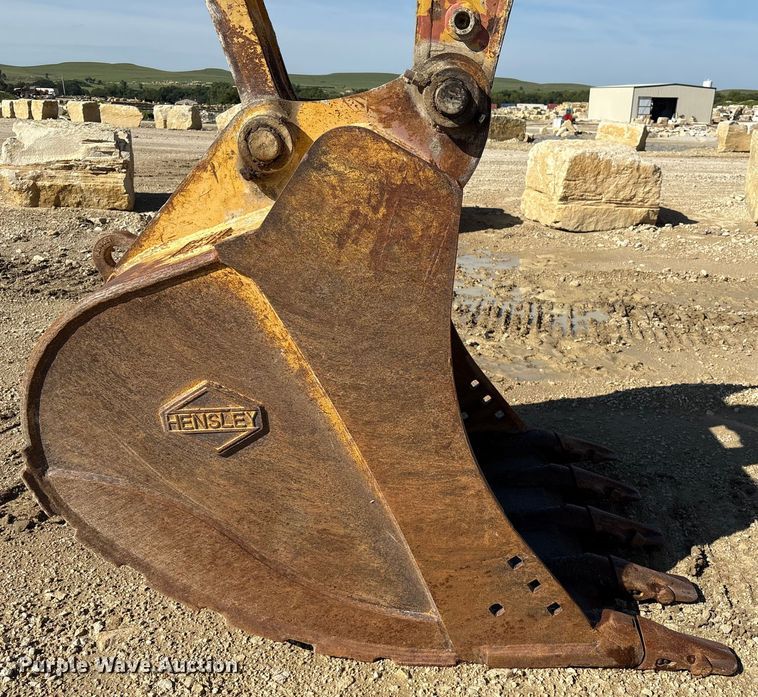 image for item DE2206 2006 Komatsu PC308USLC-3 excavator