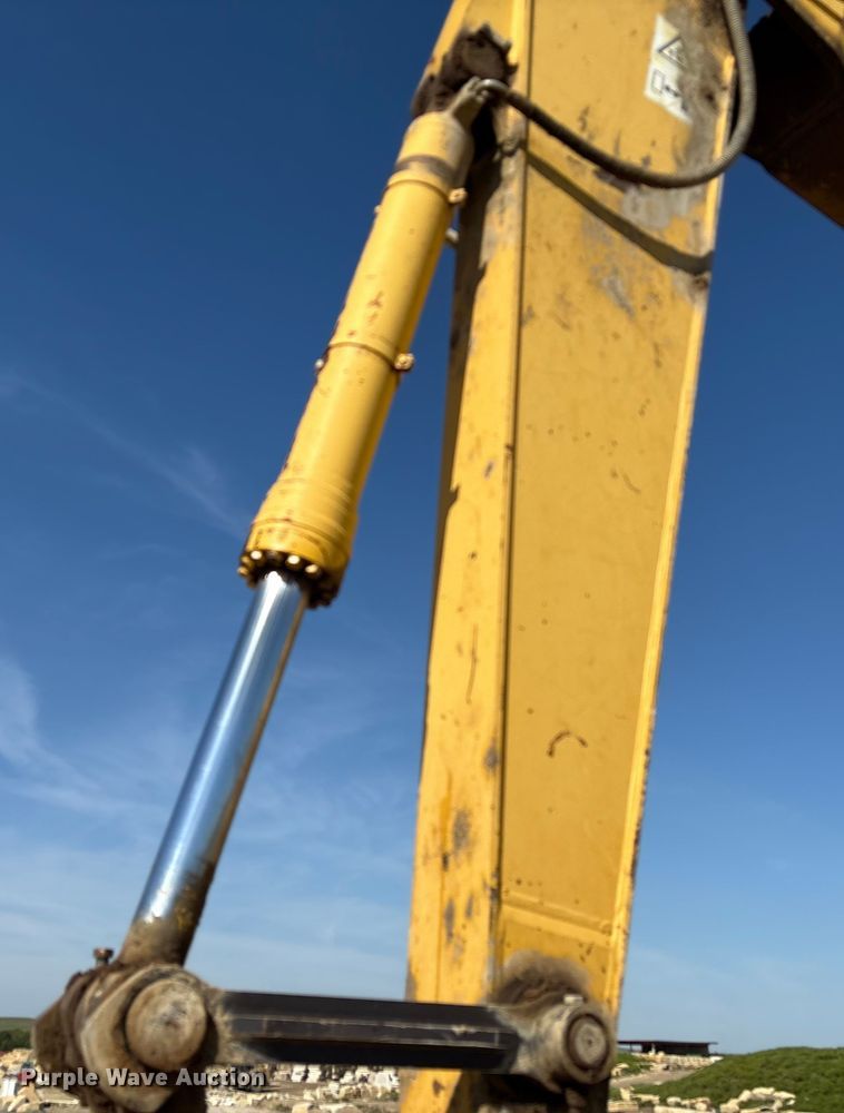 image for item DE2206 2006 Komatsu PC308USLC-3 excavator