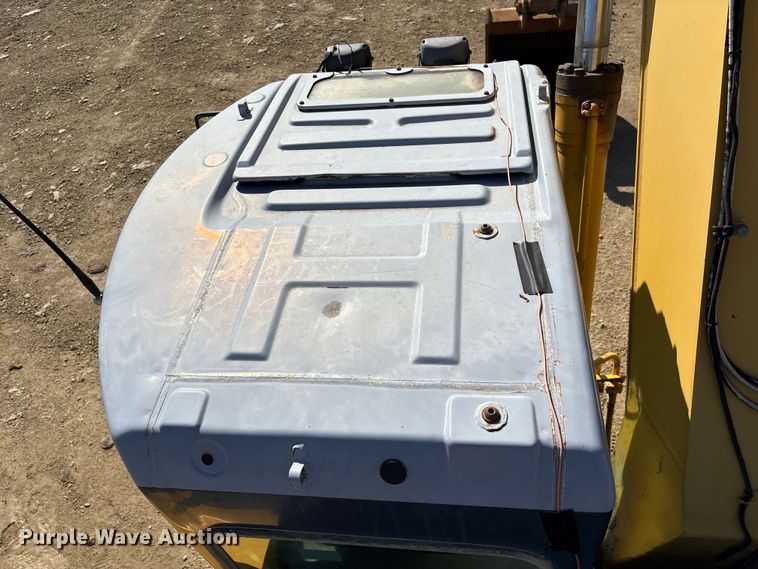 image for item DE2206 2006 Komatsu PC308USLC-3 excavator