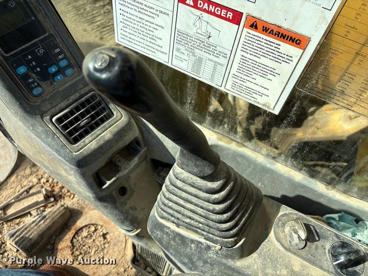 image for item DE2206 2006 Komatsu PC308USLC-3 excavator