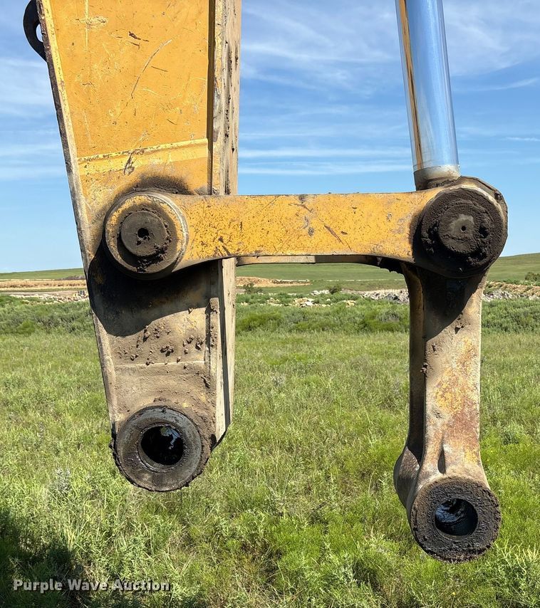 image for item DE2209 2006 John Deere 450C LC excavator