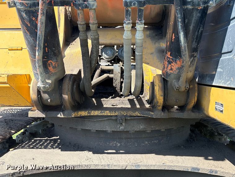 image for item DE2209 2006 John Deere 450C LC excavator