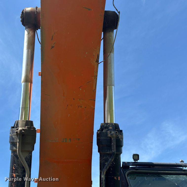 image for item DE2209 2006 John Deere 450C LC excavator