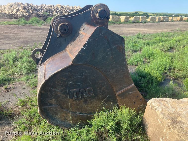 image for item DE2209 2006 John Deere 450C LC excavator