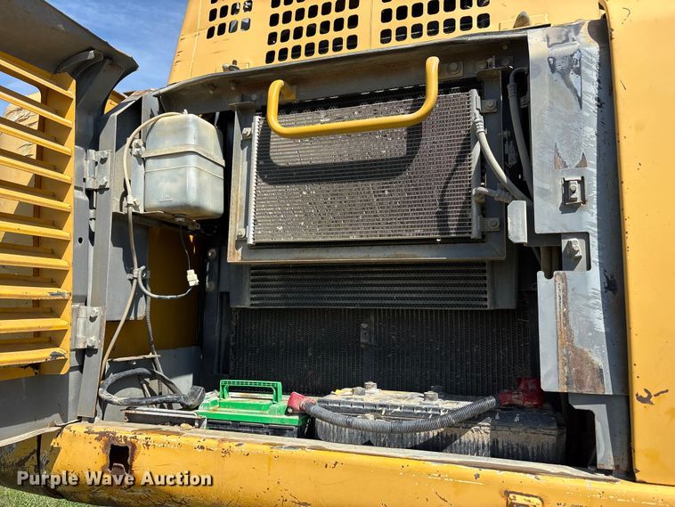 image for item DE2209 2006 John Deere 450C LC excavator