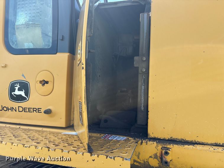 image for item DE2209 2006 John Deere 450C LC excavator