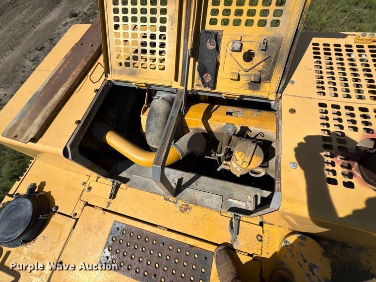 image for item DE2209 2006 John Deere 450C LC excavator