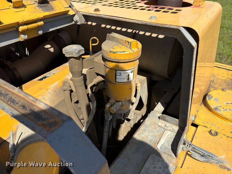 image for item DE2209 2006 John Deere 450C LC excavator